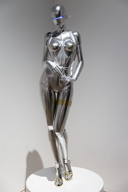 Hajime Sorayama--Sexy Robot